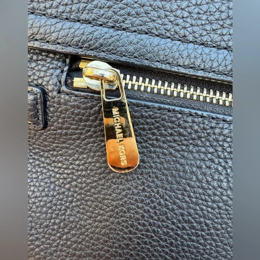 Michael Kors Astrid Medium Black Pebbled Leather Satchel  Gold Tone Turn Lock - Picture 8 of 14